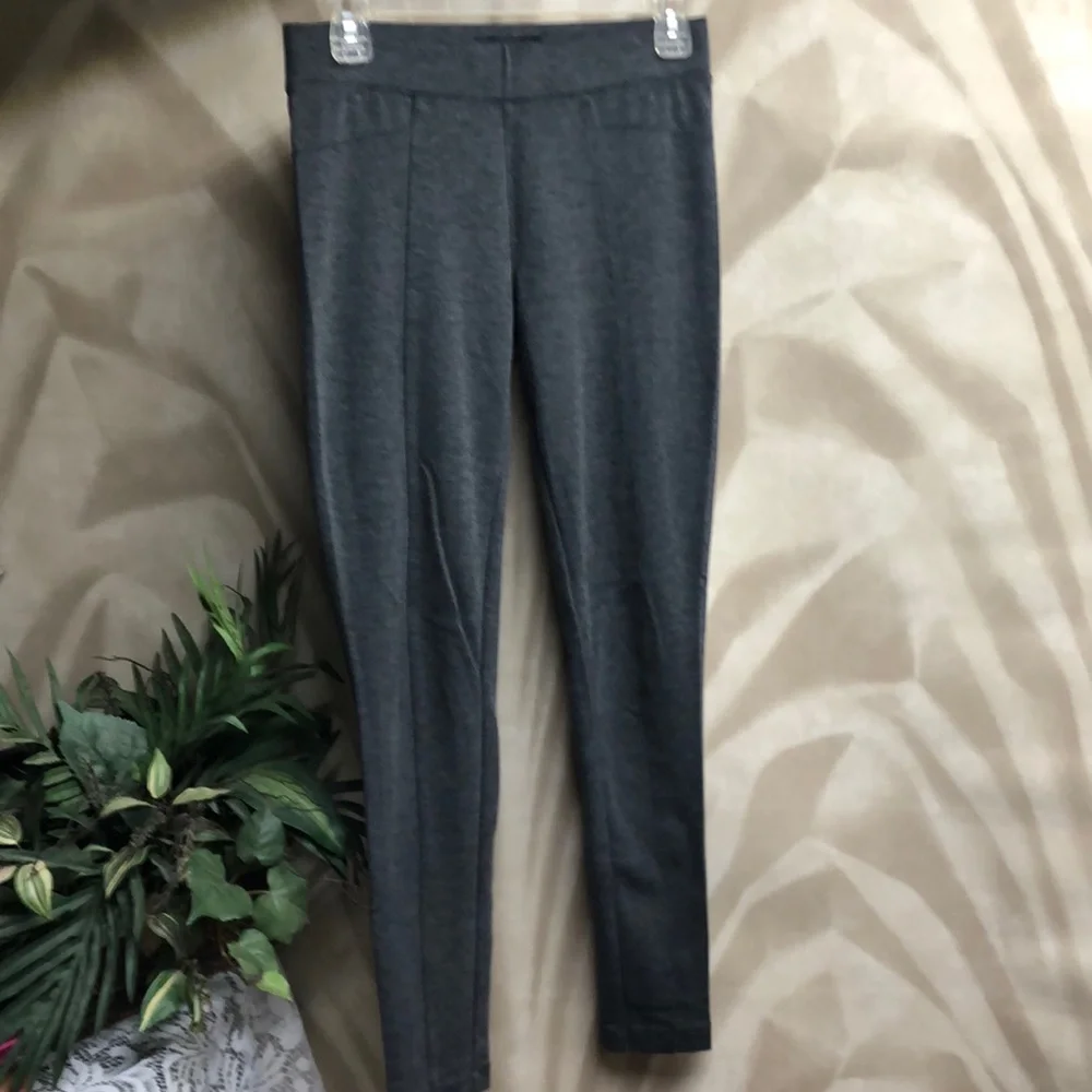 Gray stretchy‎ leggings
